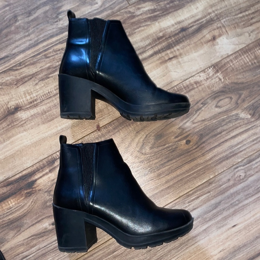 Black boots